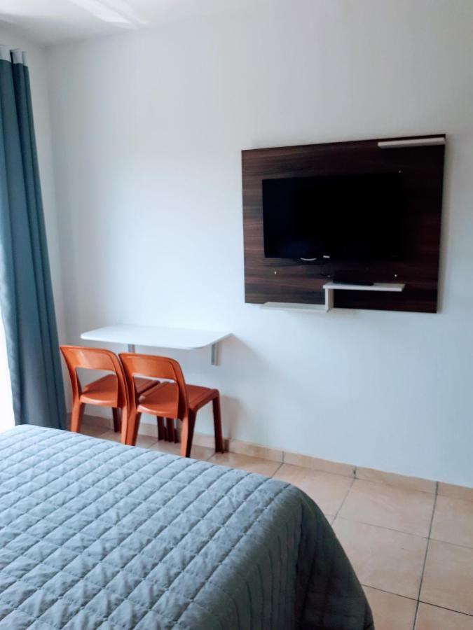 Hospedaria Sao Benedito Guararema Exteriör bild